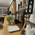 Fuchs & Hase Self Check In 3*