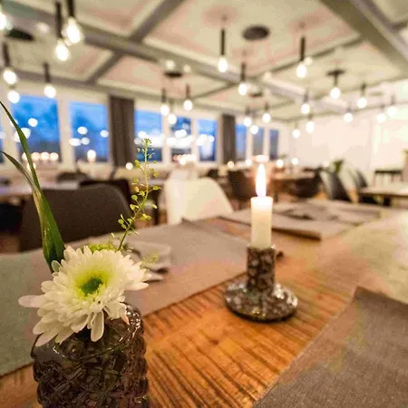 Fuchs & Hase Self Check In Rosegg