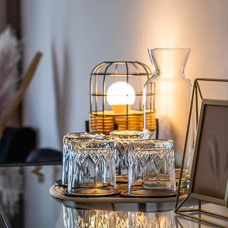 Fuchs & Hase Self Check In Rosegg