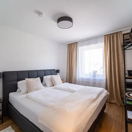 Tourist24 Hotel 3*