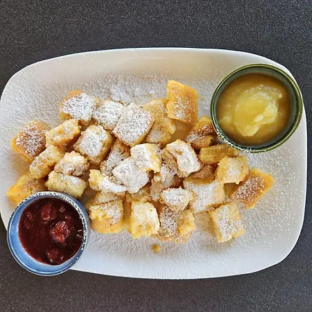 Fuchs & Hase Self Check In Hotell 3*