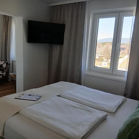 Fuchs & Hase Self Check In Hotel