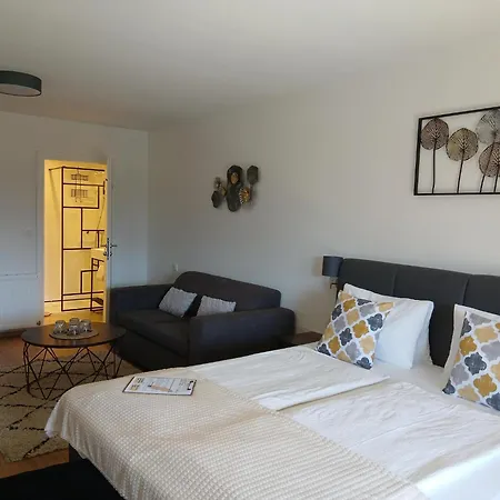 Fuchs & Hase Self Check In Rosegg