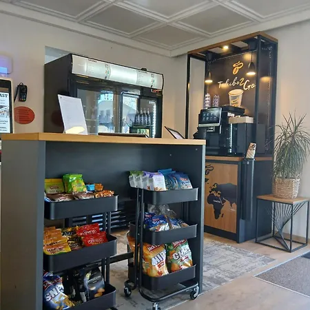 Fuchs & Hase Self Check In Otel Rosegg