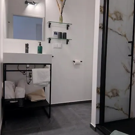 Fuchs & Hase Self Check In Rosegg