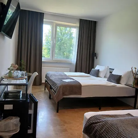 Fuchs & Hase Self Check In