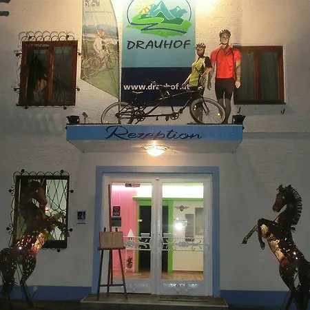 Fuchs & Hase Self Check In 3*