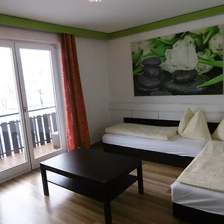 Fuchs & Hase Self Check In 3*