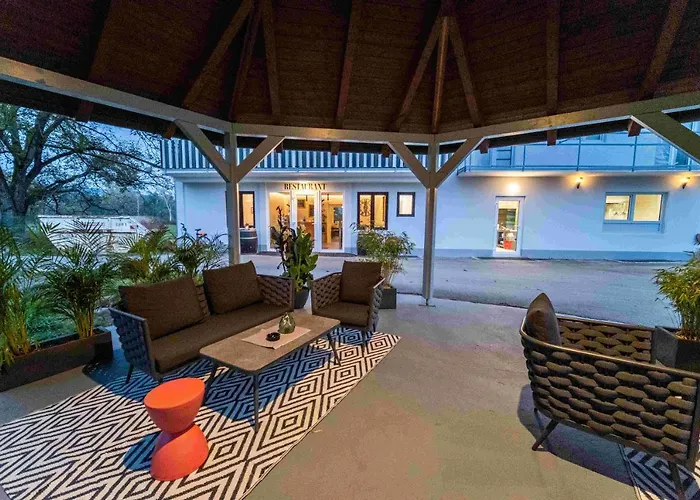 Fuchs & Hase Self Check In Rosegg