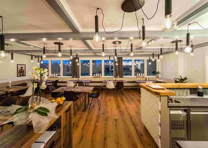 Fuchs & Hase Self Check In 3*