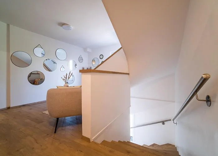 Fuchs & Hase Self Check In Hotell 3*