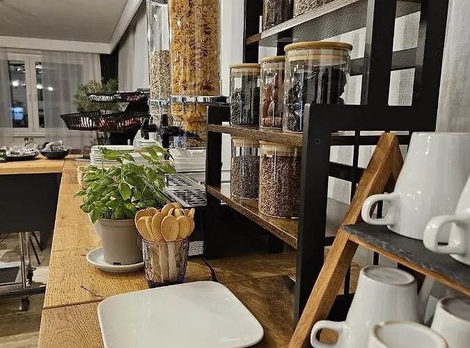 Fuchs & Hase Self Check In 3*