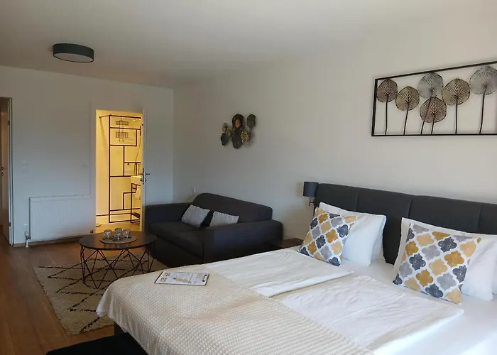 Fuchs & Hase Self Check In Rosegg