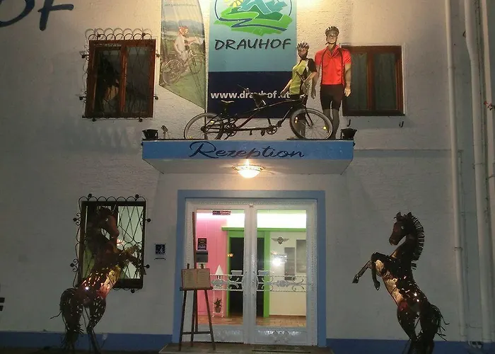 Fuchs & Hase Self Check In 3*